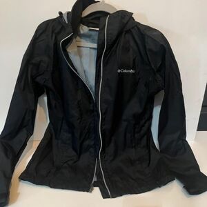 Columbia Jacket Windbreaker with hood Size Small